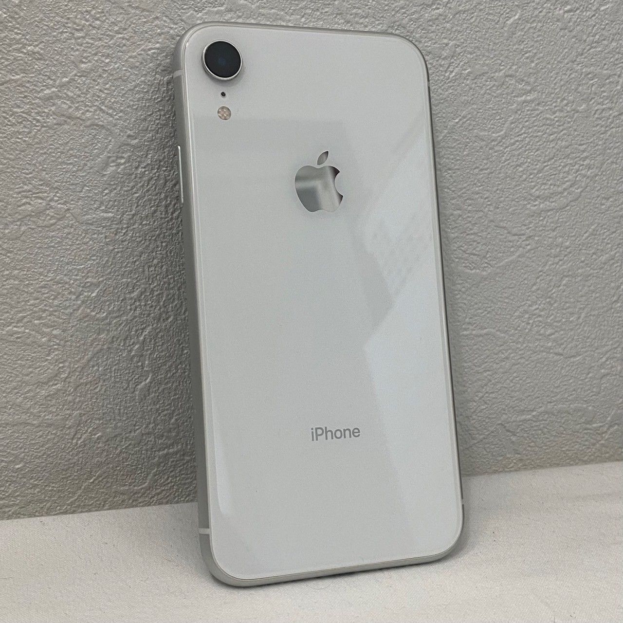 美品】iPhone/XR/128GB/ホワイト/SIMフリー/MT0J2J/A/No.2239
