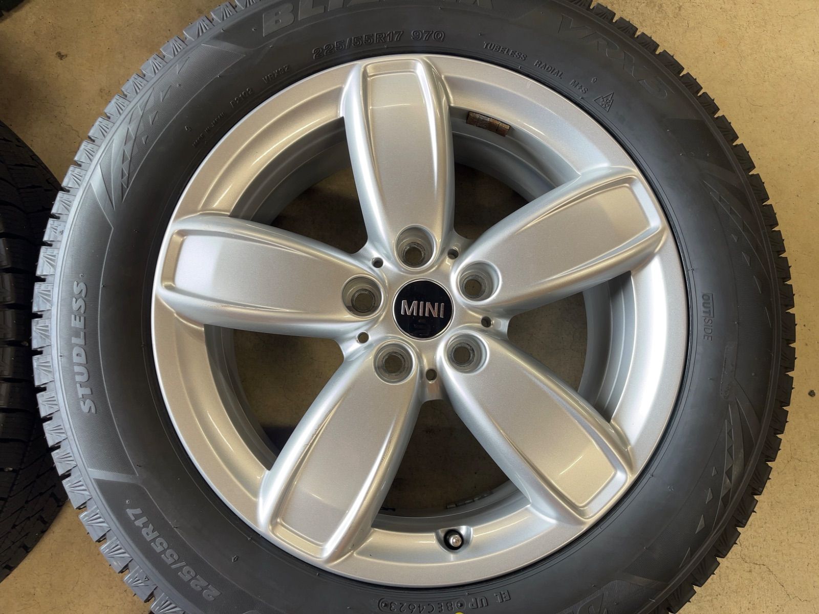 クロスオーバー 純正品