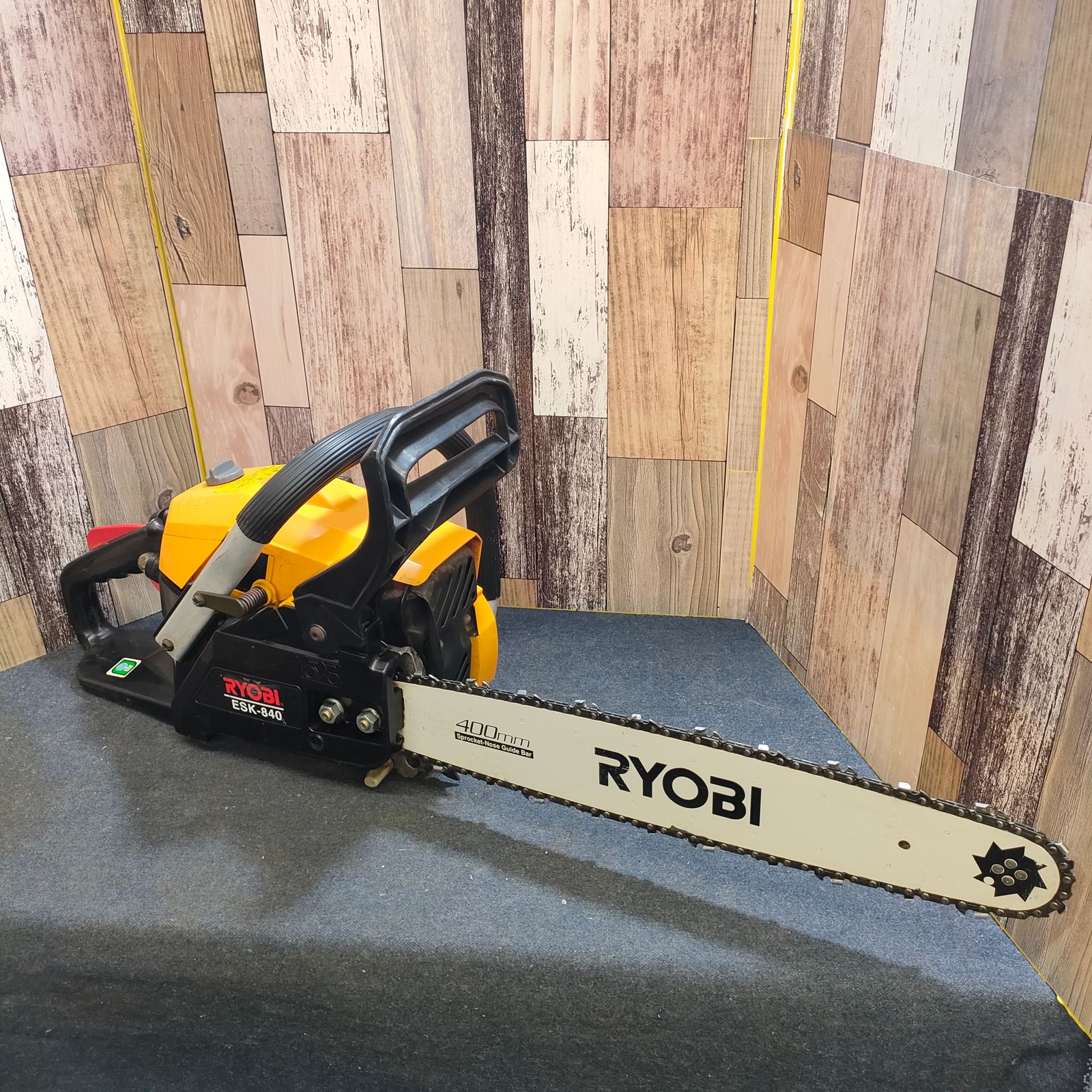 ○リョービ(RYOBI) エンジンチェンソー ESK-840【八潮店】 - メルカリ
