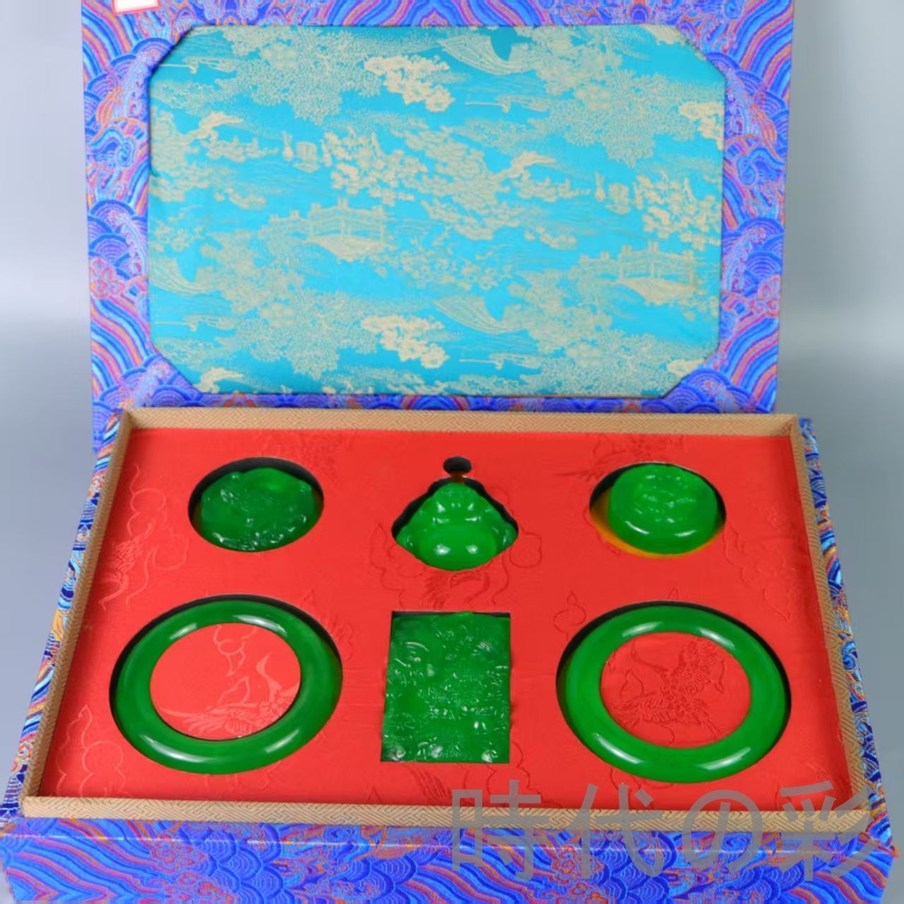 中国古美術 清代 高冰翡翠 宝石彫 旧家蔵 彫刻 共箱 唐物 アンティーク インテリア R07092714