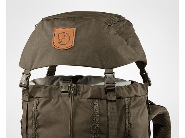 国内正規品 フェールラーベン FJALLRAVEN シンギ Singi 48 ダーク