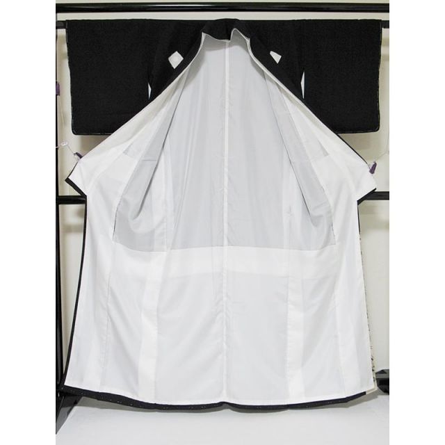 新品 新古 仕付け】黒留袖(石持ち) 仕立上がり 正絹 一越 地紙に 