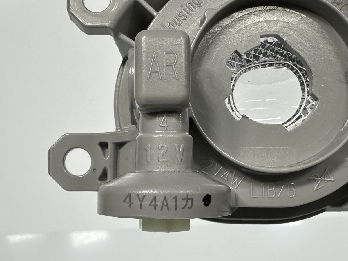 低走行 アトレー S700V サンバー S500J ルーミー M900A トール M900S 後期 純正 右フォグランプ 81211-B1060 114-6907Y AR 管理30724 FFCRYSTALESIA_COM