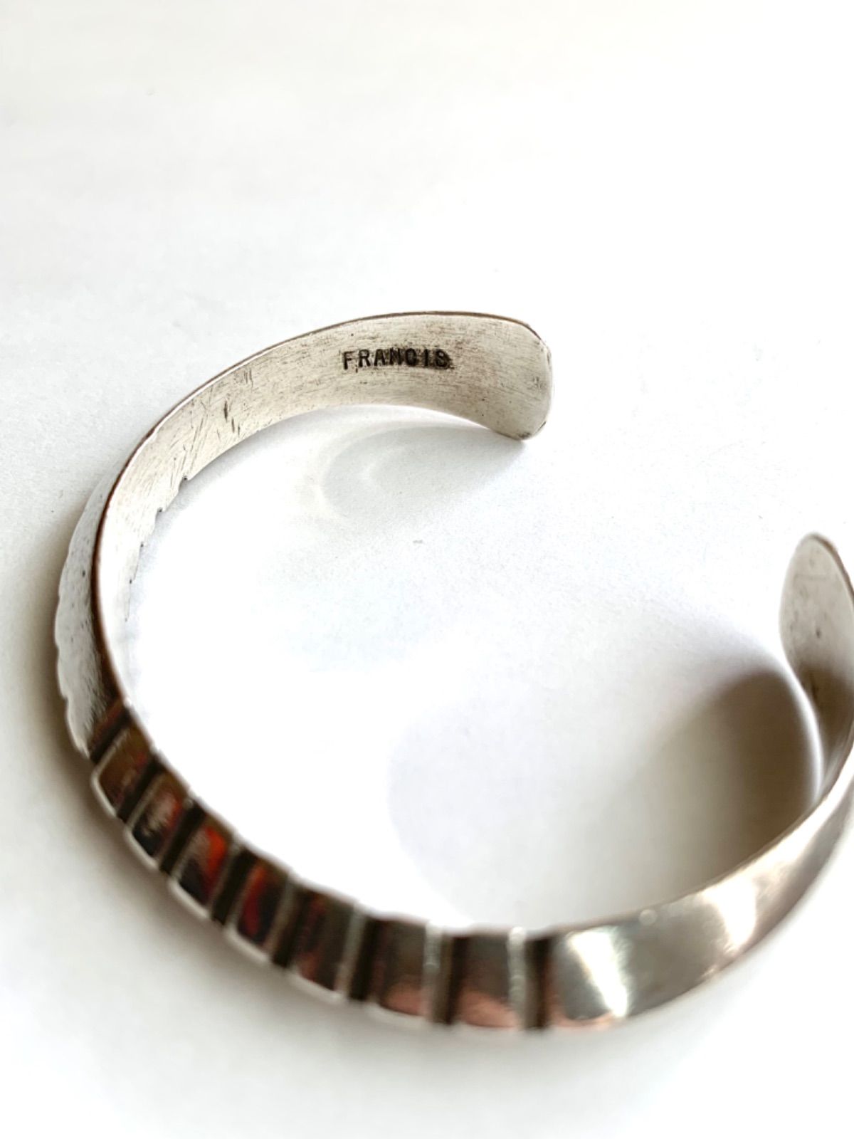 美品 Navajo Melvin Francis シルバースタンプワークバングル