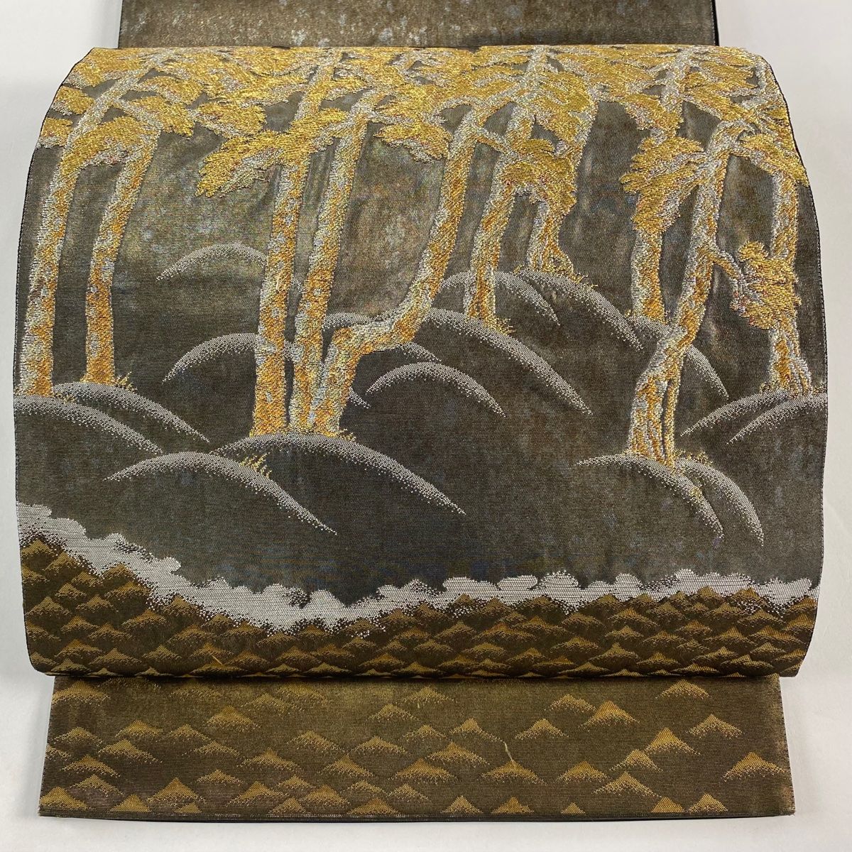 袋帯 名品 じゅらく 落款 横山大観 白砂青松 金銀糸 箔 灰茶 お太鼓柄 正絹