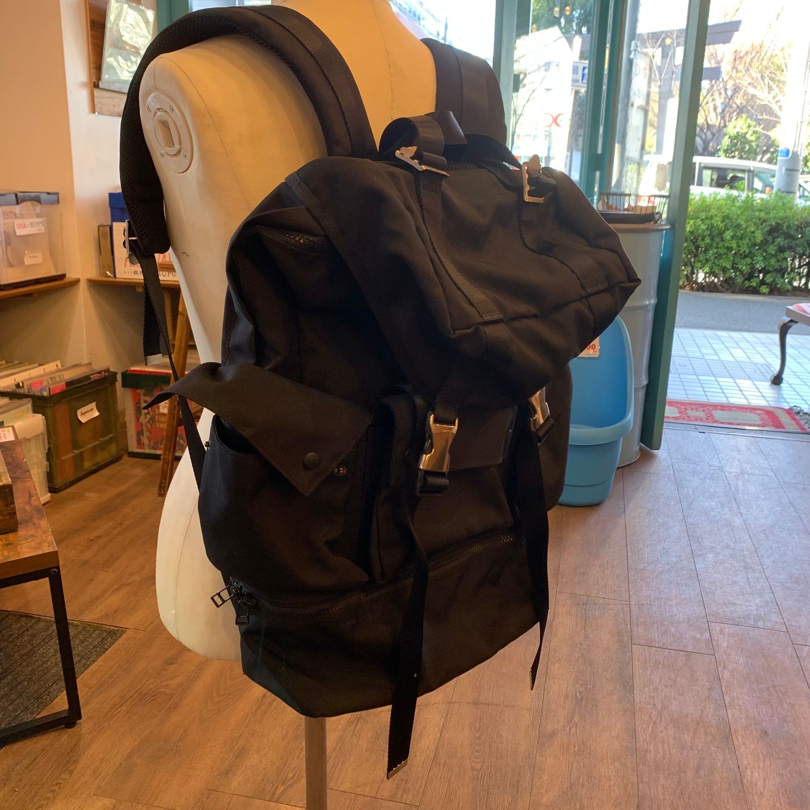 ♪JOHN LAWRENCE SULLIVAN × LORINZA NYLON BACKPACK BLACK - メルカリ