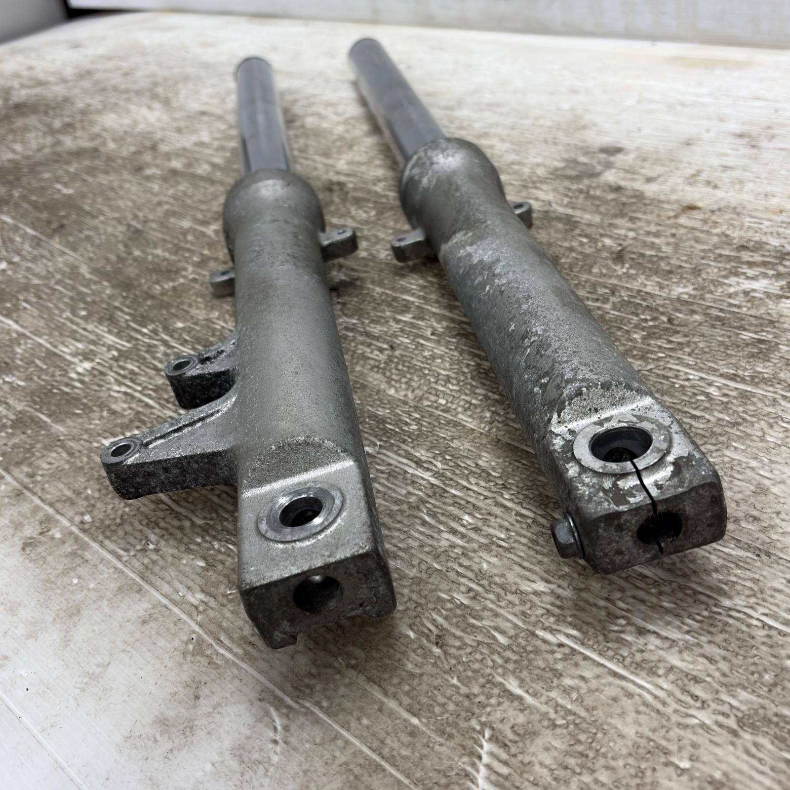 フロントフォーク ホンダ