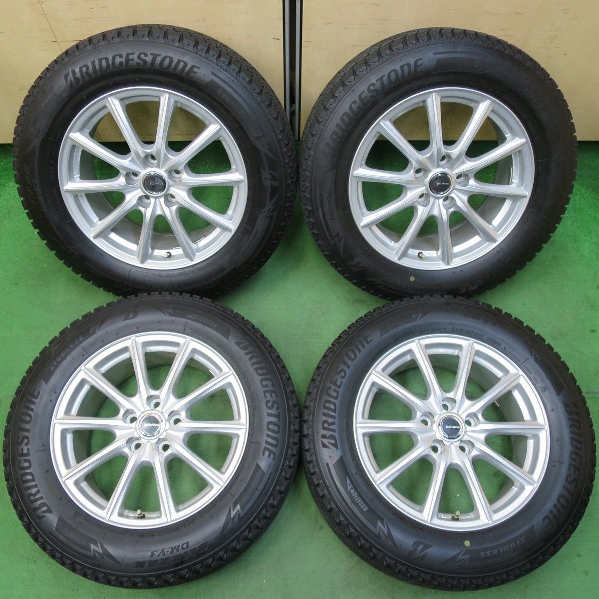 バリ溝!キレイ!9分☆スタッドレス 225/65R17 ブリヂストン バリ溝!キレイ!9分☆スタッドレス 225/65R17 ブリヂストン