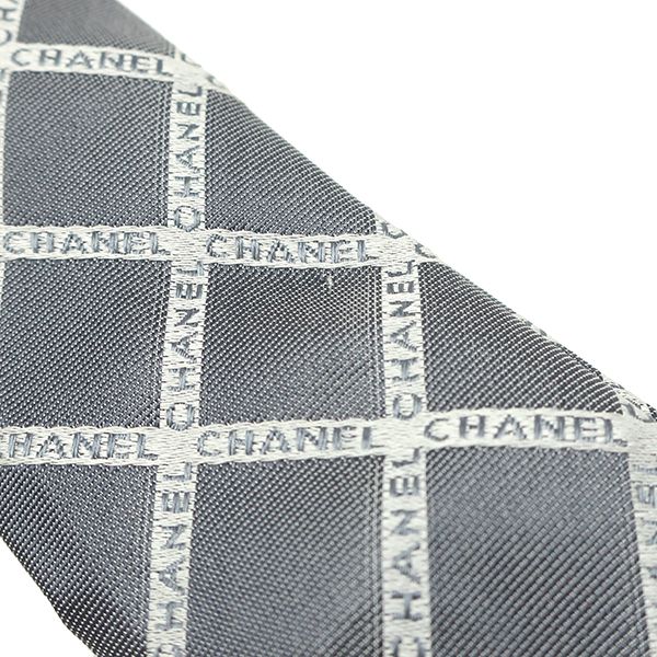 【美品】 CHANEL シャネル　ネクタイ　ブランドロゴ　グレー　シルバー CHANEL シャネル ネクタイ グレー×ピンク - 中古ファッション