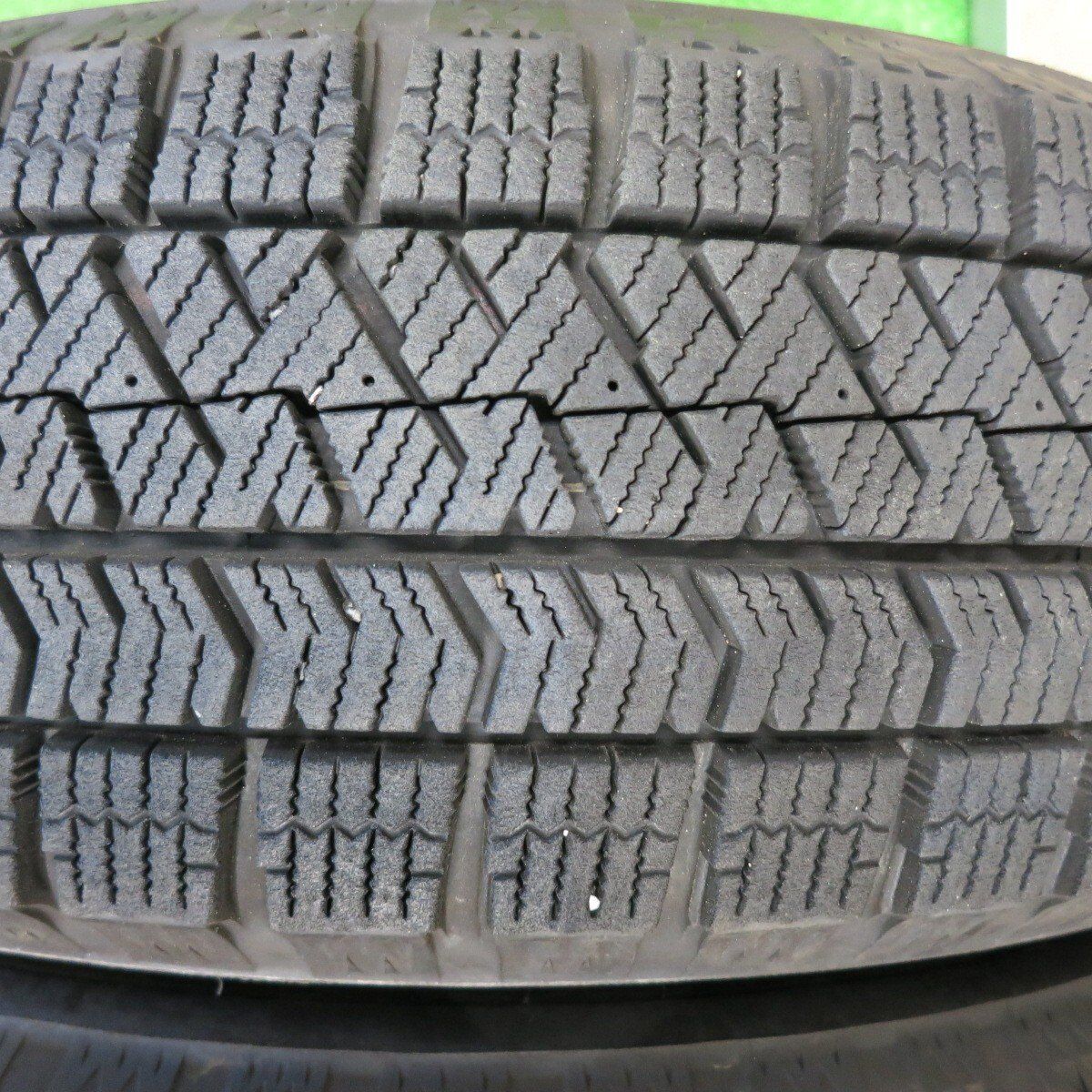 ☆送料込☆22年☆バリ溝☆ブリヂストン ブリザック VRX2 165/60R15 バリ溝！21年！キレイ！9分☆スタッドレス 165/60R15