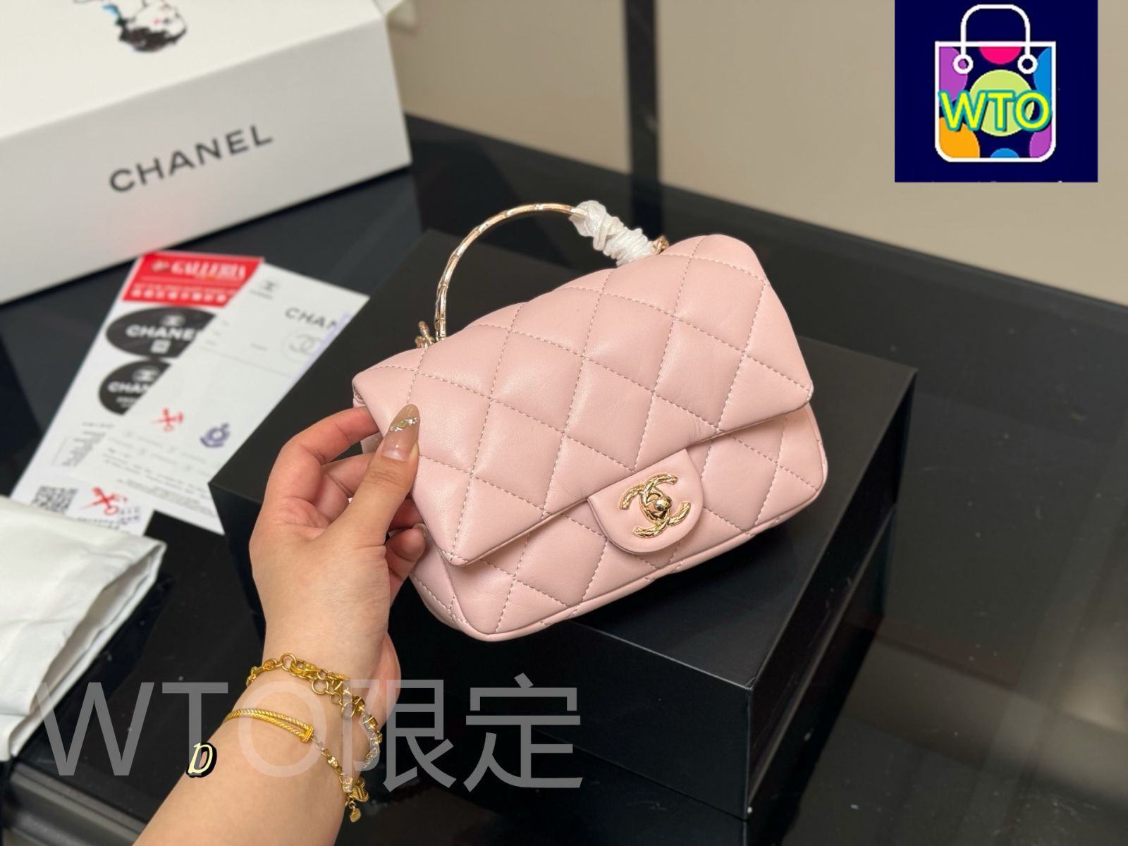 ハンドルがお洒落でエレガントな♪【CHANEL】25P ハンドバッグ ハンドルがお洒落でエレガントな♪【CHANEL】25P ハンドバッグ