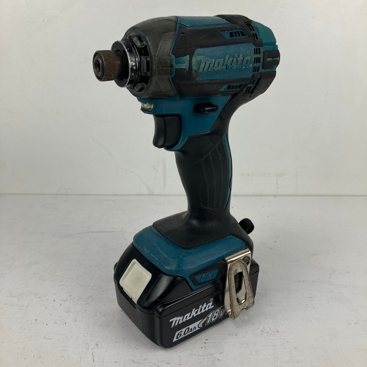 ЗЗMAKITA マキタ 18v インパクトドライバ バッテリーx1付 バンパーなし TD149D ブルー