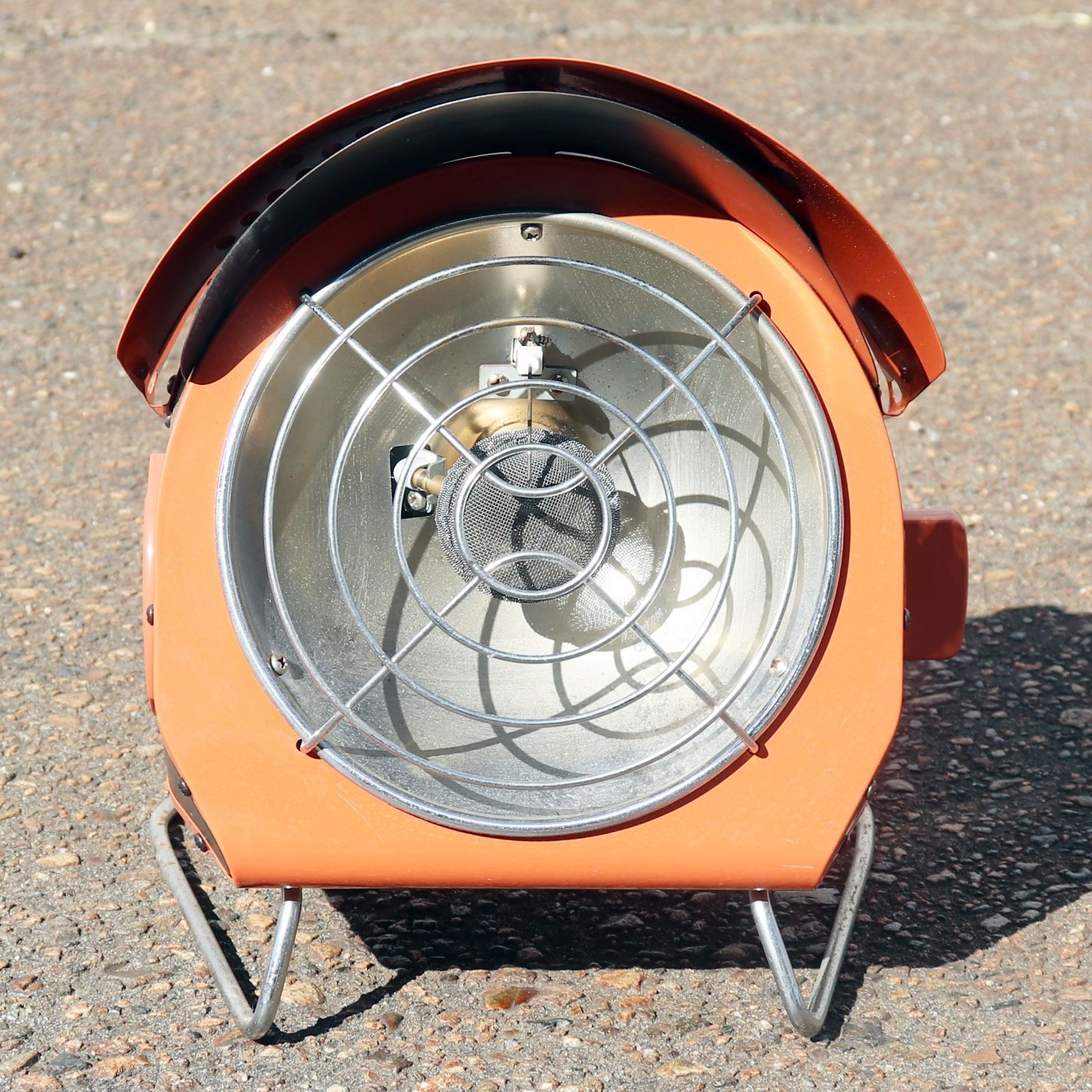 新潟発 イワタニ アウトドアヒーター CB-ODH-1 本体 屋外用 カセットガス キャンプ レジャー 野外 防災 速暖 暖房 IWATANI