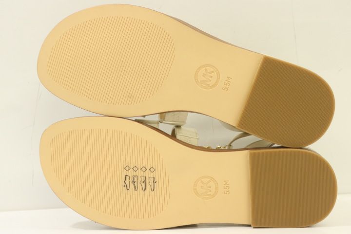 肌色 無地