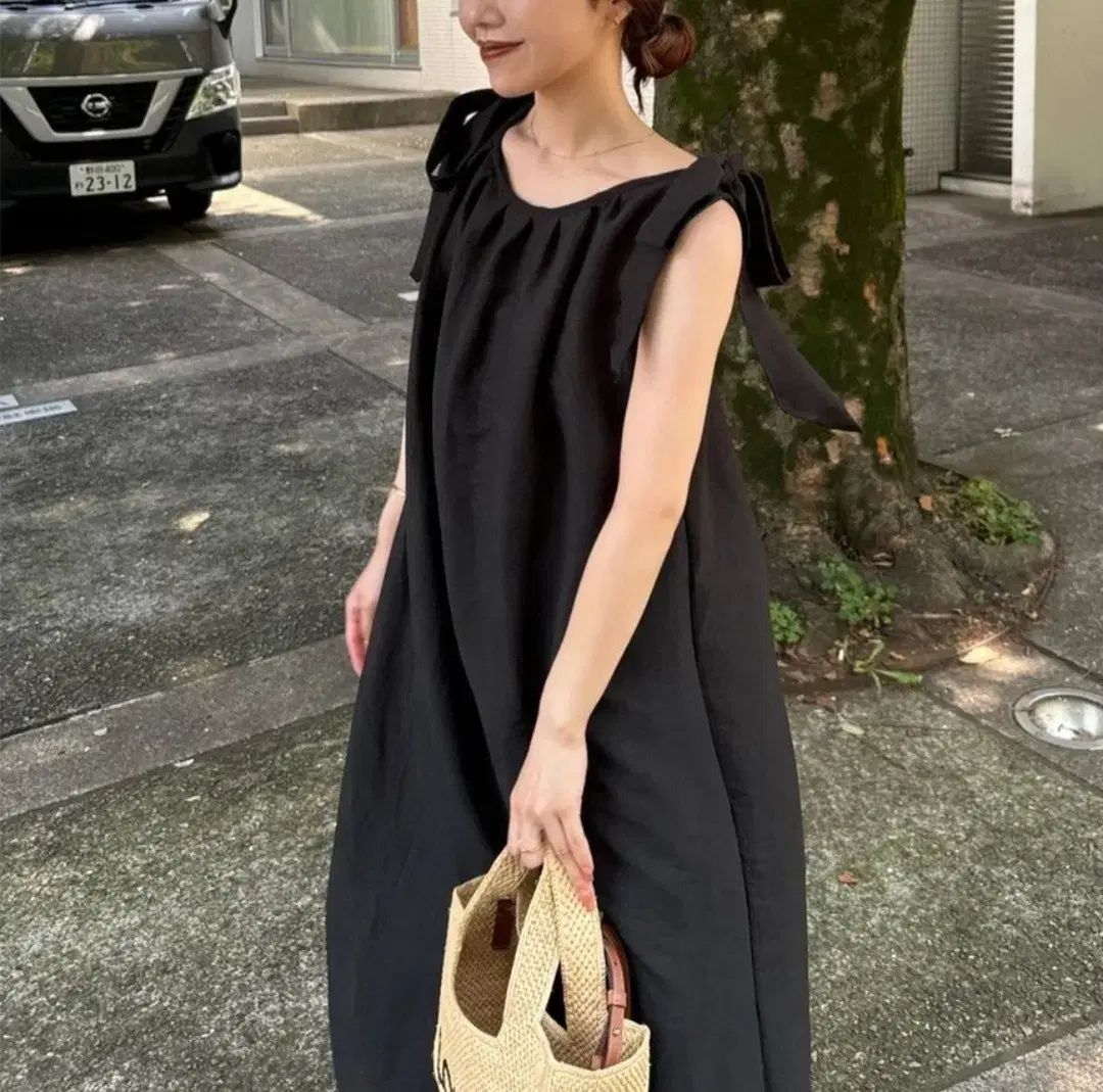 リネン ノースリーブ バックスリット ワンピース リネン バックスリット ノースリーブワンピース - メルカリ