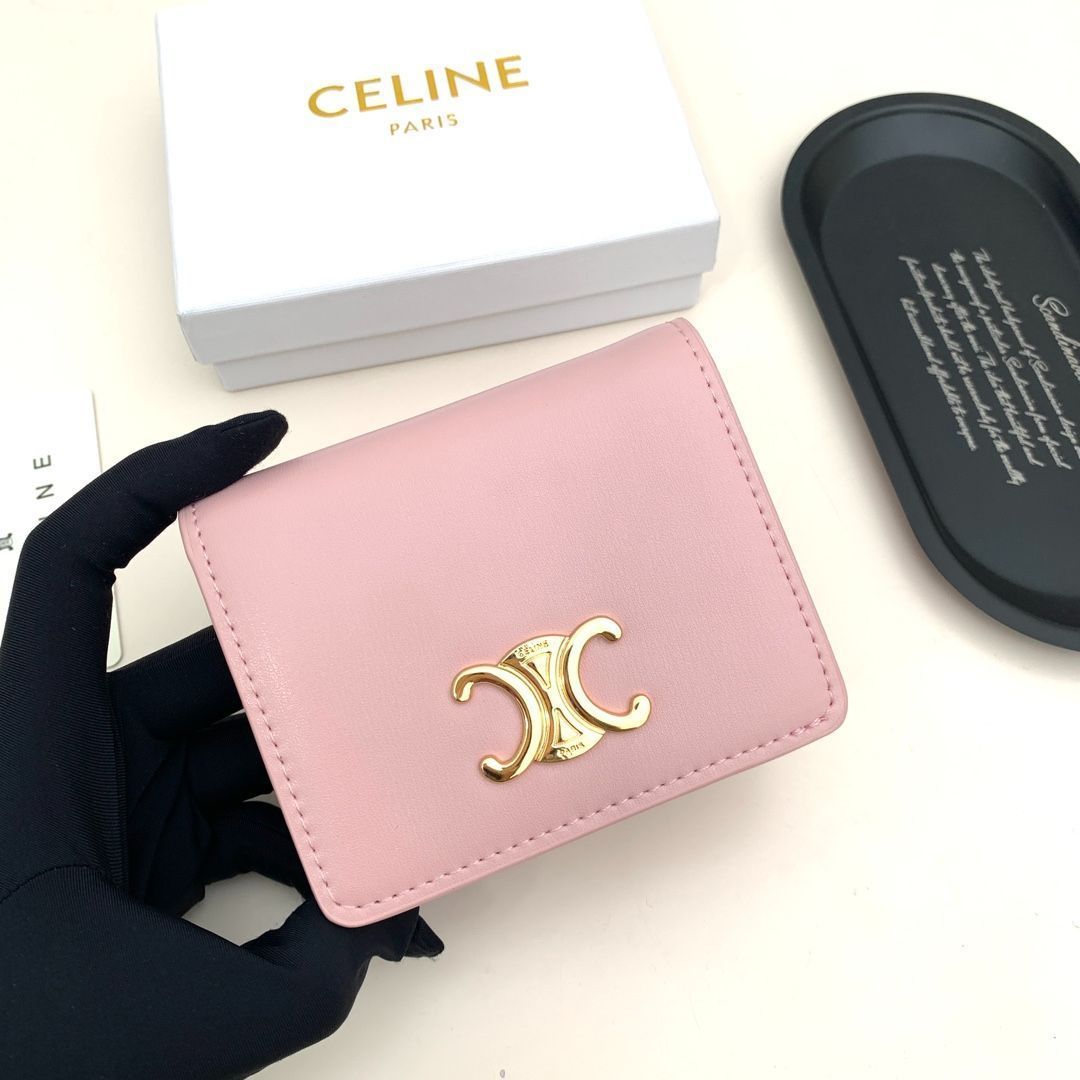 Celine】 新作紹介 ミルクセーキピンク 2つ折り コイン＆カードケース - 本革製 エレガントなセリーヌ財布 - メルカリ