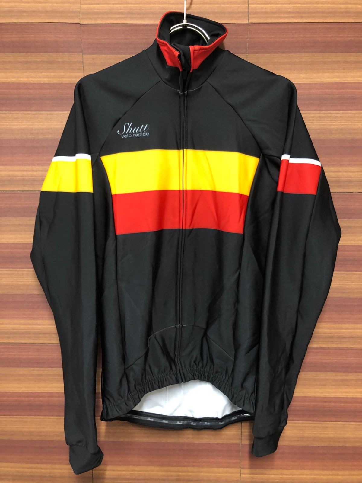 サイクルジャージ 黒 赤 黄 ストライプ サイクルジャージ 黒 赤 黄 ストライプ