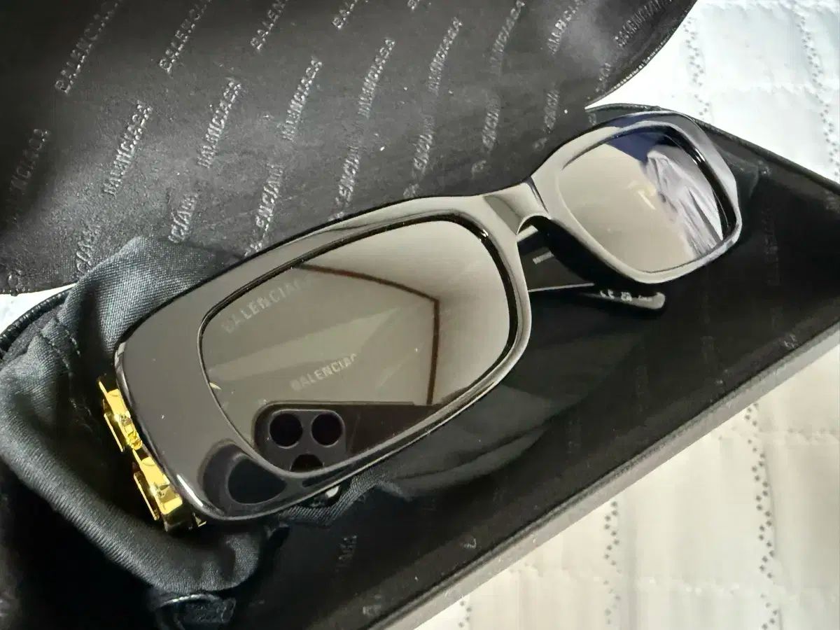 BALENCIAGA バレンシアガ レクタングル サングラス 黒