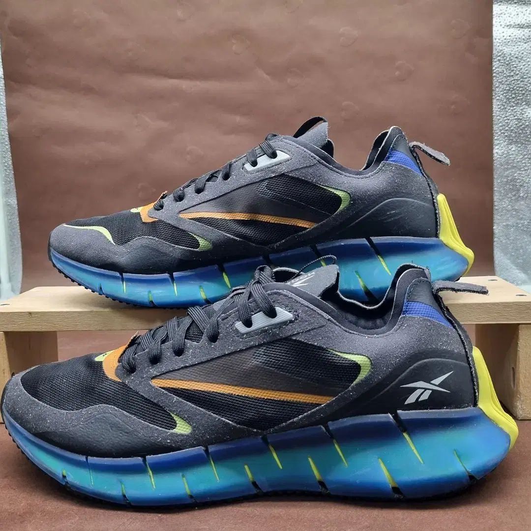 Reebok リーボック ジグキネティカ スニーカー 290_