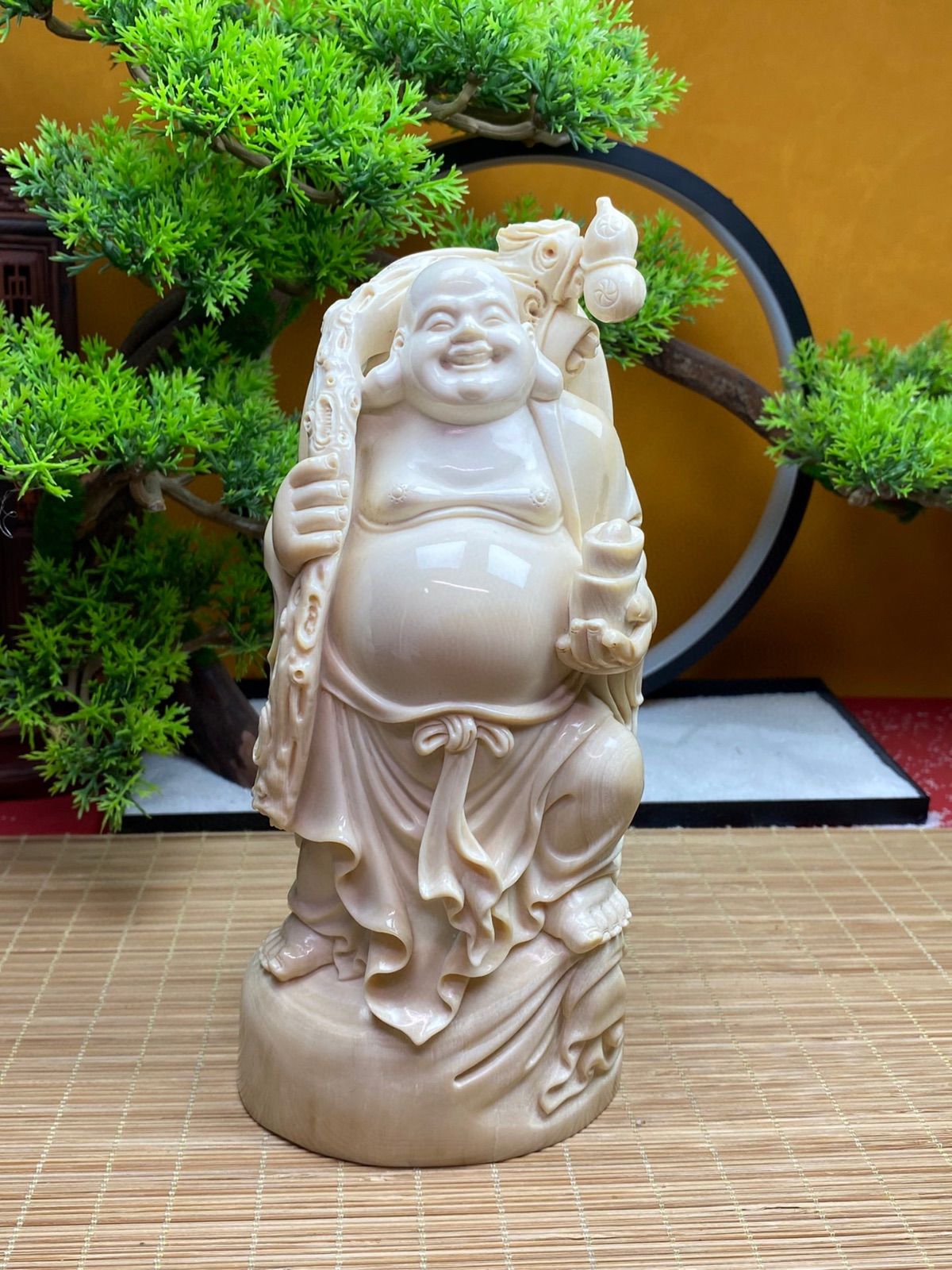 天然マンモス牙美しい手作り弥勒仏 置物 天然マンモス牙美しい手作り弥勒仏 置物 - メルカリ