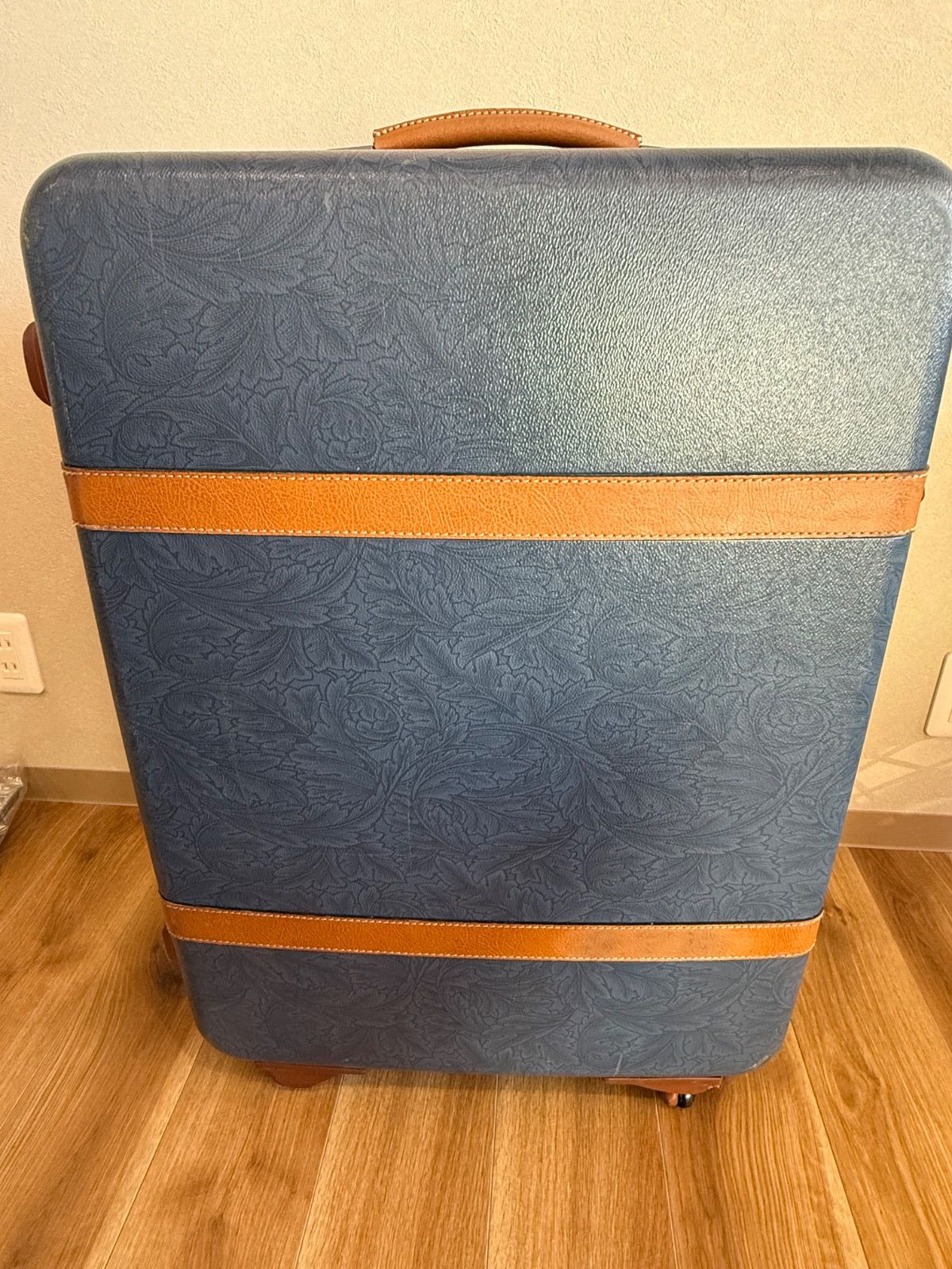 サムソナイsamsoniteキャリーケースclassic CLUB ネイビースーツケース