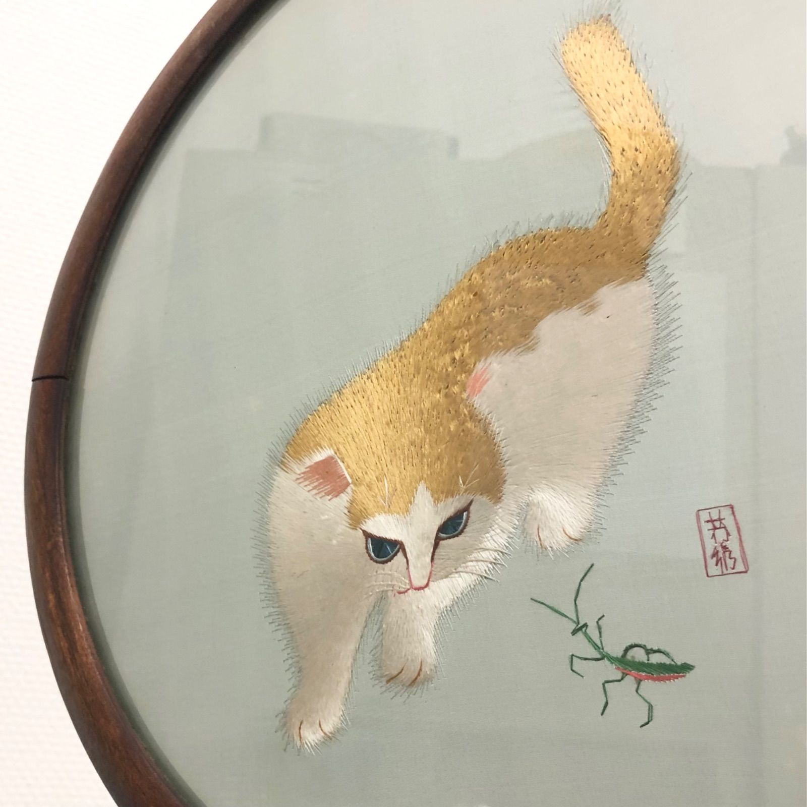 れ*い様 【極上工芸】中国蘇州 両面刺繍 猫とカマキリ 紫檀台付 衝立 高さ74 両面刺繍 猫 ネコ 高級刺繍 中国刺繍工芸品 置物 ギフト 中国の
