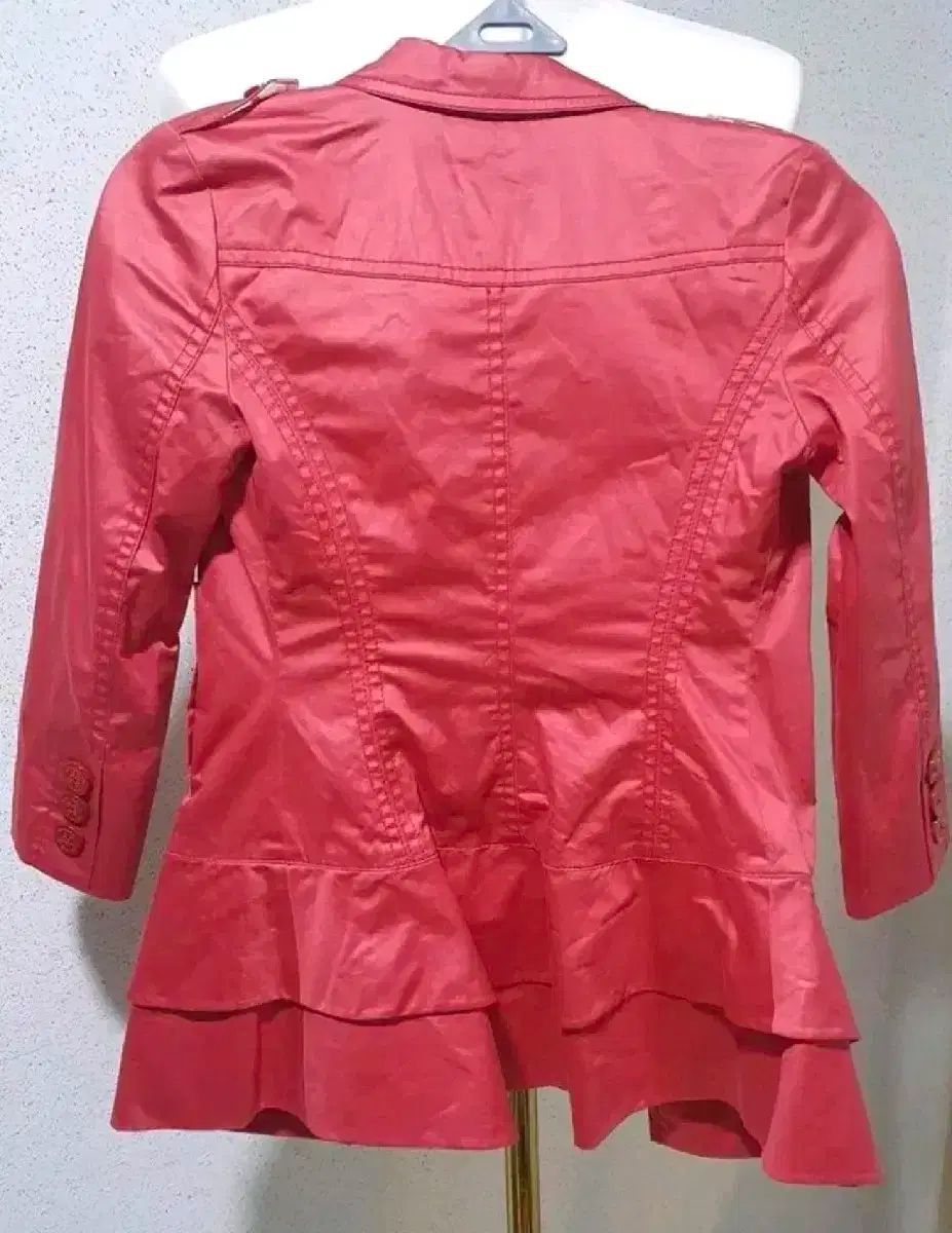 着用感はありますが きれいな方です