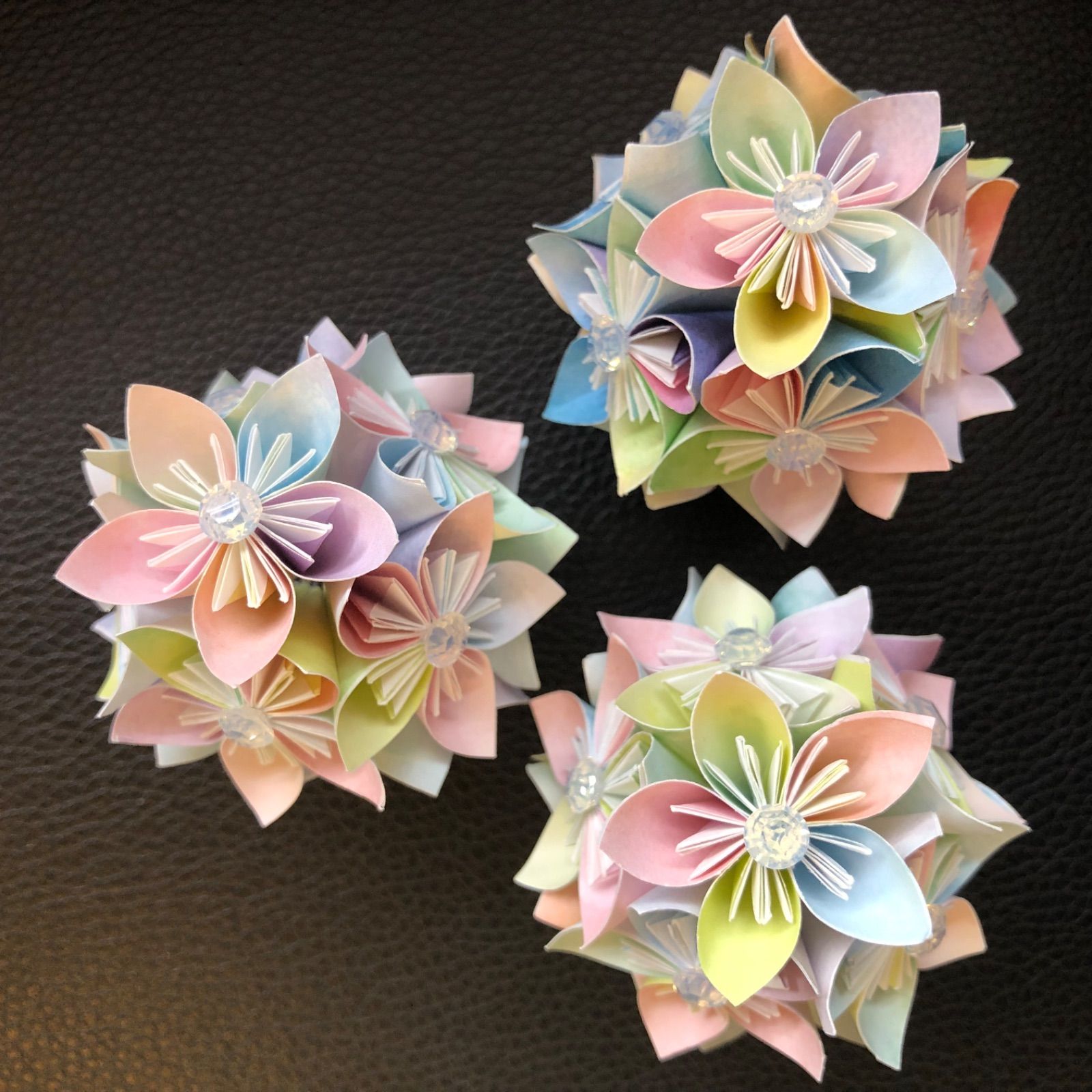 メルカリshops ペーパークラフト 花 くす玉 半球 ウォーターカラー 10個 ハンドメイド メルカリshops ペーパークラフト 花 くす玉 半球 ウォーターカラー 10個 ハンドメイド