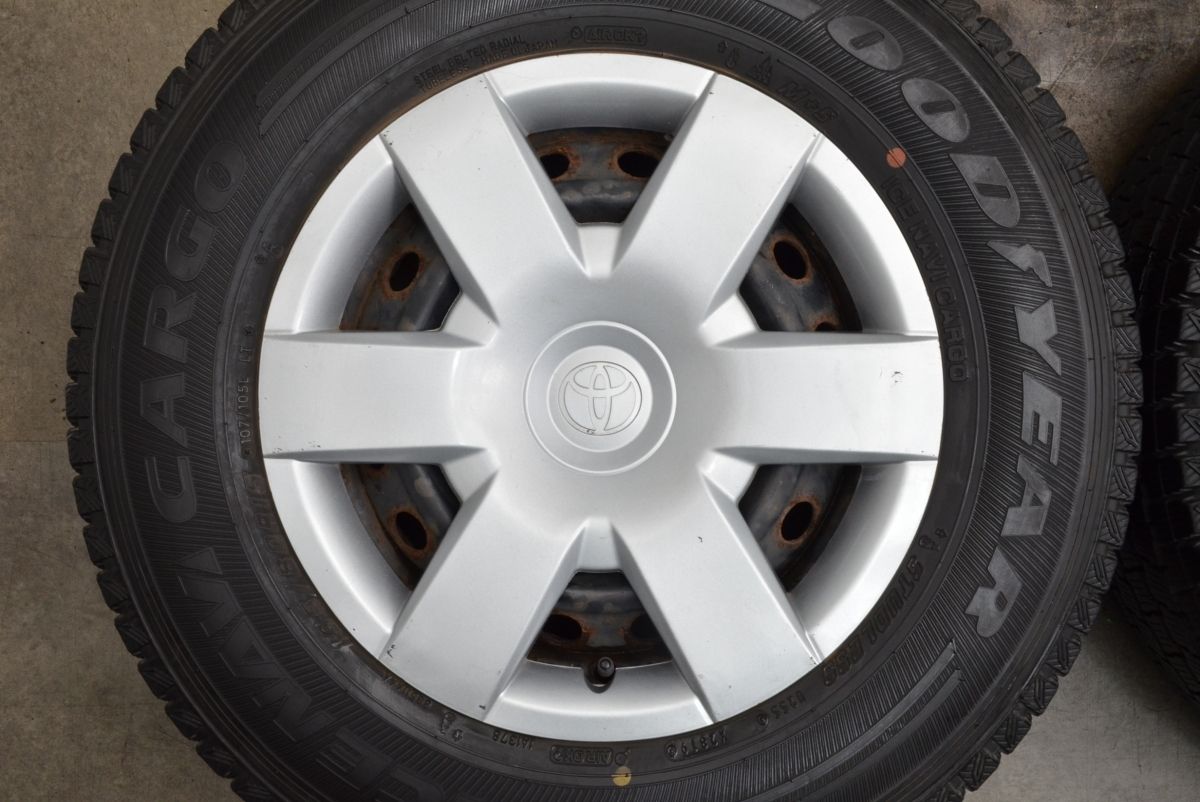 大 トヨタ 200系 ハイエース 純正 15in 6J 30 PCD139.7 グッドイヤー アイスナビカーゴ 195 80R15 スタッドレスタイヤ 4本セット