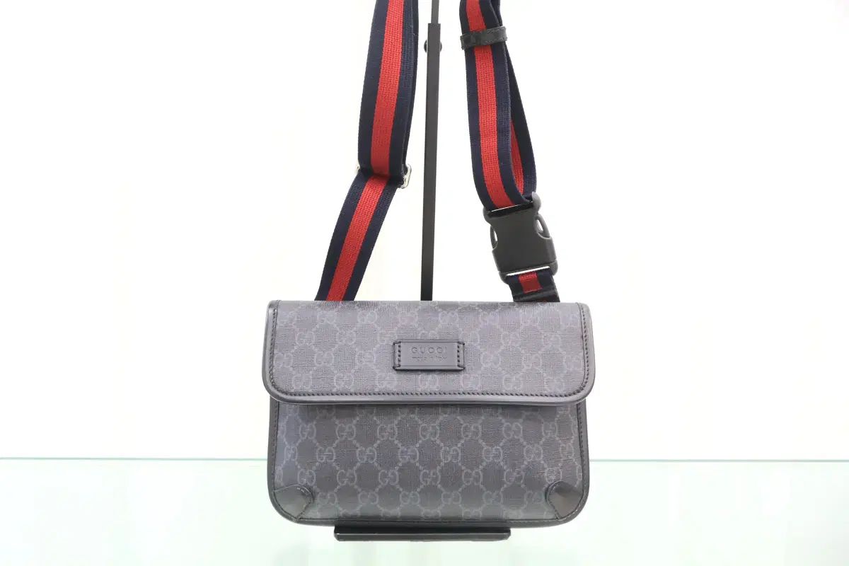 グッチ GG シュプリーム ベルト ショルダーバッグ 598113