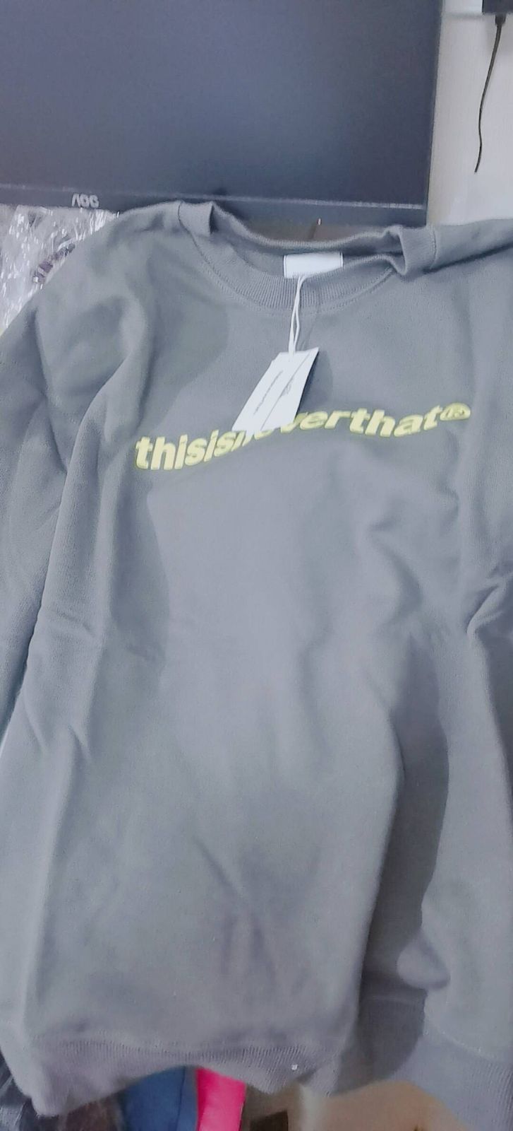 新品未使用 thisisneverthat ディスイズネバーザット パーカー