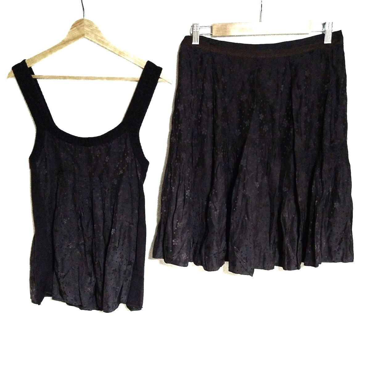 MARC BY MARC JACOBS マークバイマークジェイコブス スカートセットアップ レディース - パープル 花柄 ドット柄 フリル