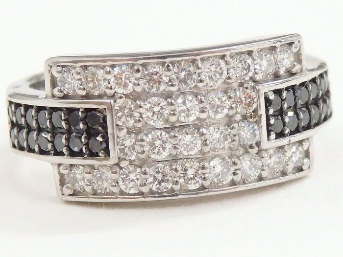 ブラックダイヤモンド 0.25ct ダイヤモンド 0.54ct K18 WG リング 指輪