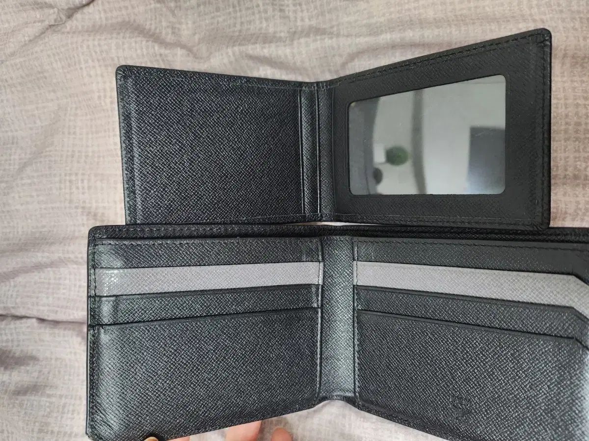 MCM モノグラム 二つ折り財布 ジップウォレット MCM 二つ折り財布 MCM