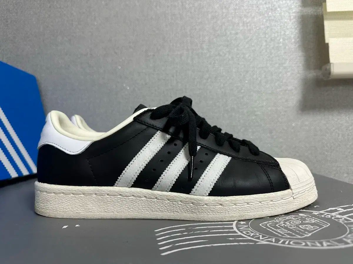 【ADIDAS】SUPERSTAR 82 FI CORE BLACK ★送料・関税込★ adidas SUPERSTAR 82 FI CORE BLACK/FOOTWEAR WHITE/OFF WHITE