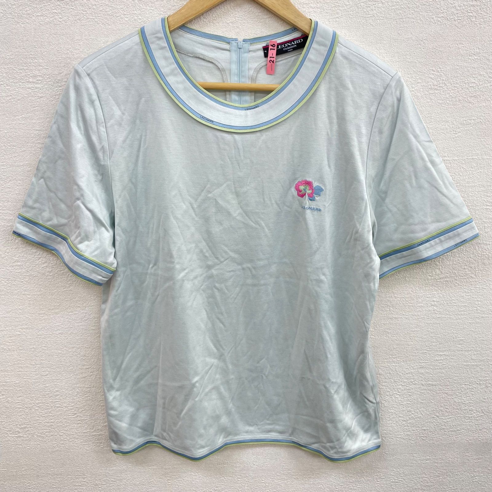 レオナール　花柄刺繍 半袖Tシャツ M（大きめ） LEONARD FASHION レオナール 半袖Tシャツ トップス ワンポイント