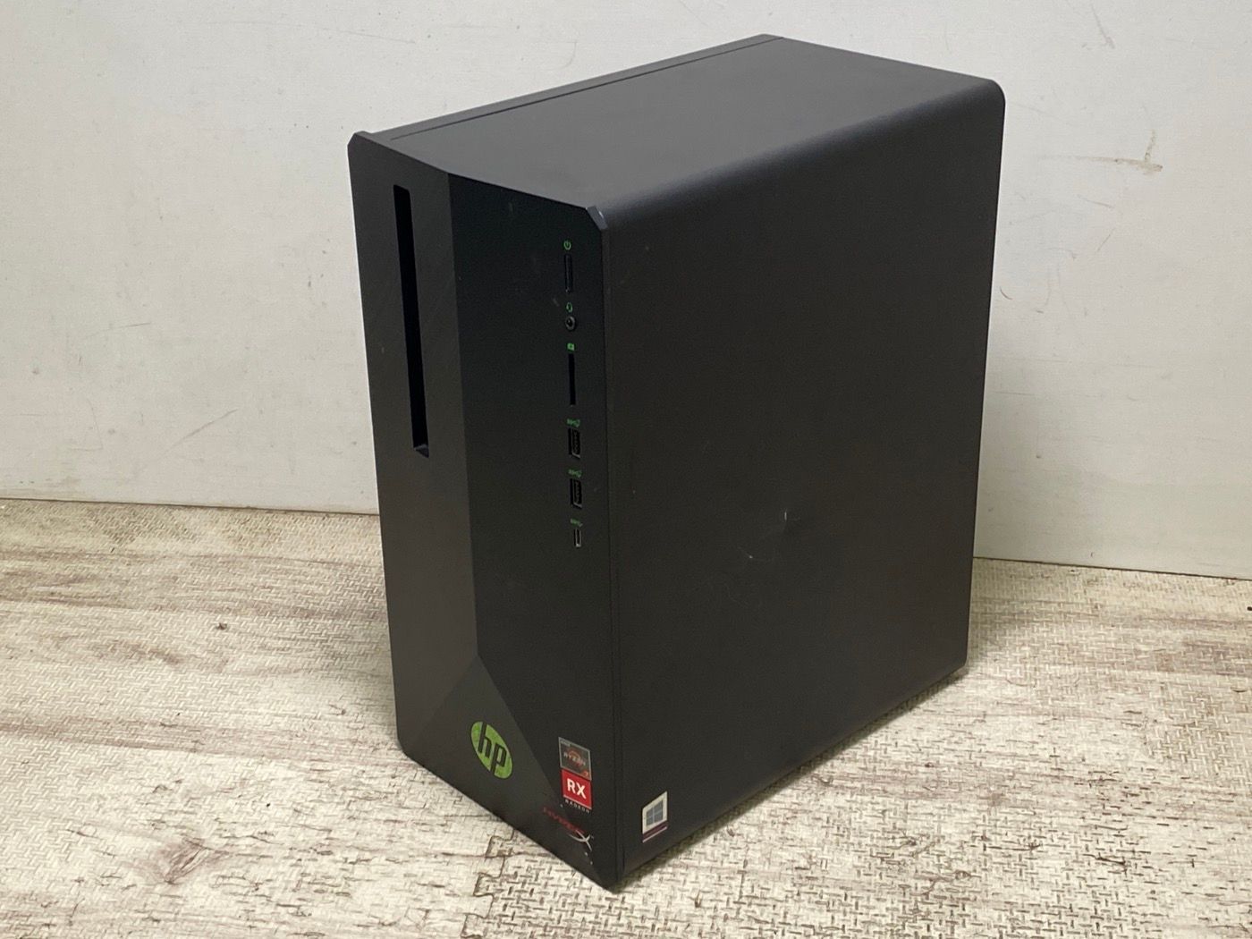 HP Pavilion Gaming Desktop 690-0024jp
