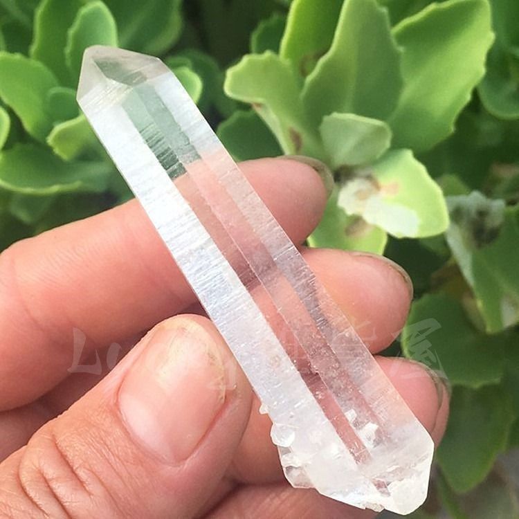 特大 天然 水晶 原石 圧倒的 重圧感 お守り 運気アップ 縁起物　開運 楽天市場】天然 黄金 水晶 クラスター 約37.1kg 高さ約39cm 金運