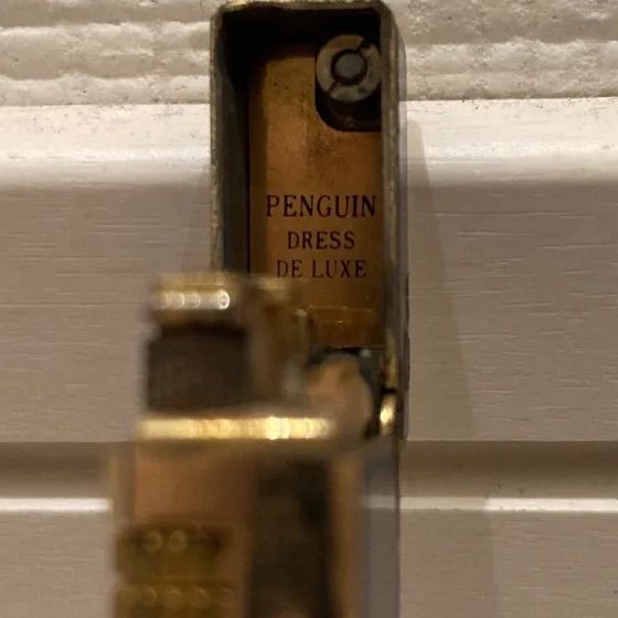 ジャンク品】FENDI 320L 腕時計 クオーツ シェル文字盤 ケース付 FENDI