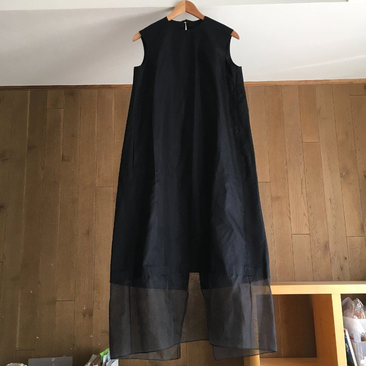 シルクバックタックノースリーブ