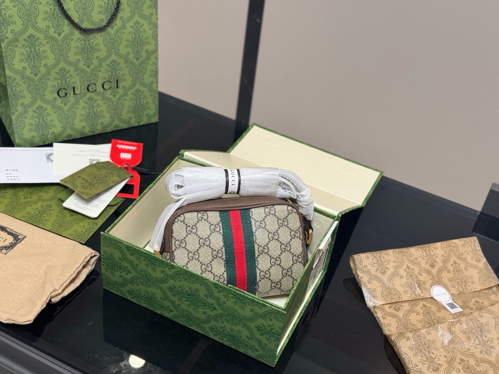 今日特価】Gucci Ophidia グッチ オフィディア カメラ バッグ