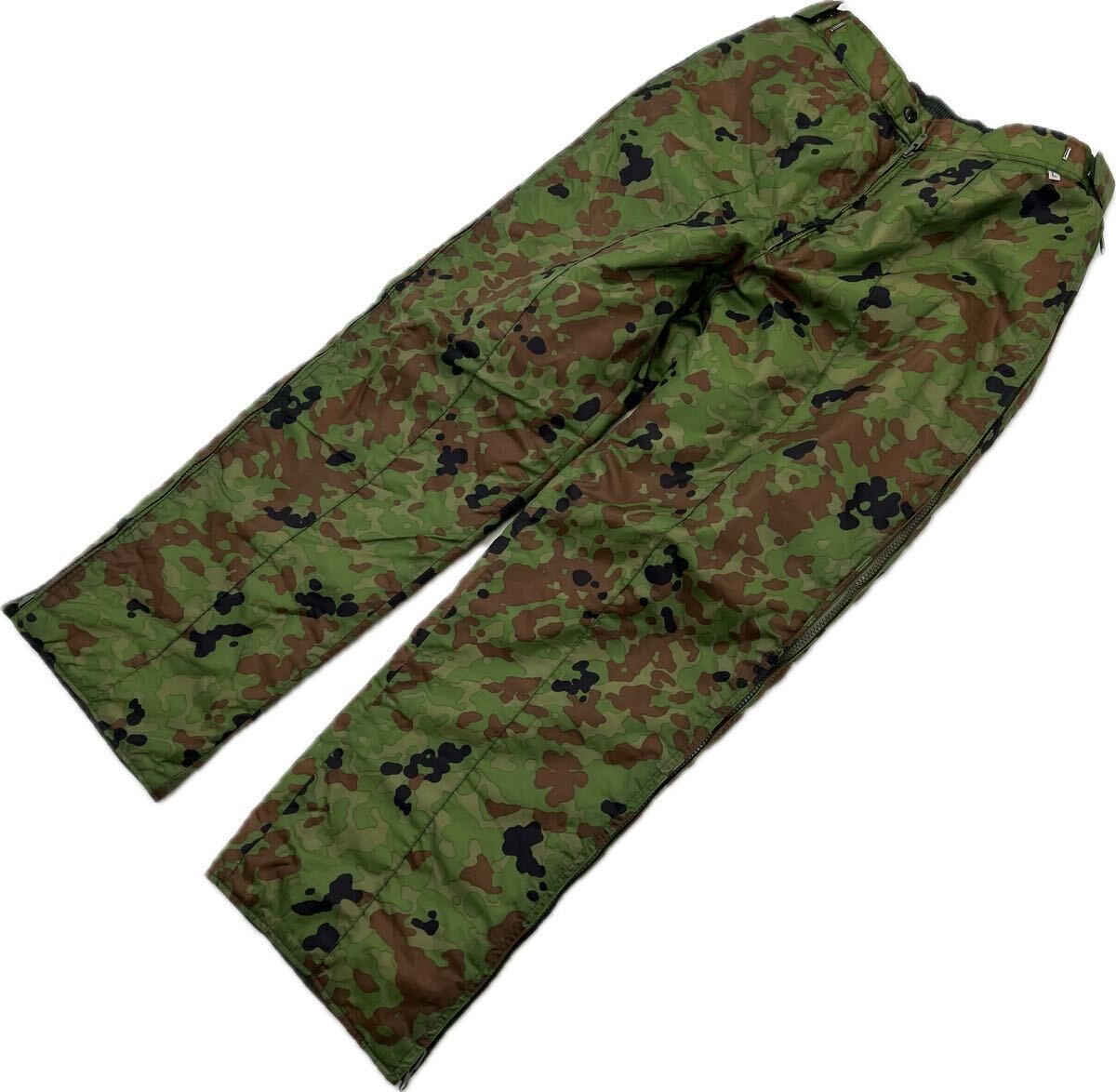 陸自迷彩  中綿 パンツ リバーシブル カモフラ カーキ L 秋冬 野外 防寒 ミリタリー アウトドア キャンプ 希少 軍モノ 人気 JS1060