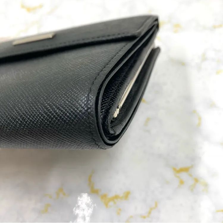 美品❣️BURBERRY バーバリー レザー がま口 三つ折り 財布