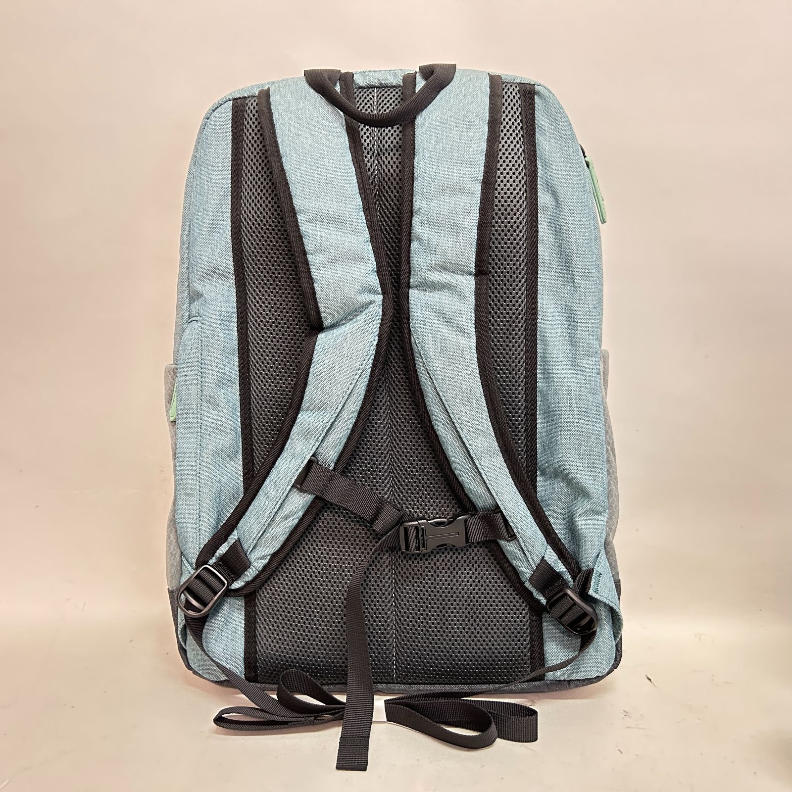 浜館41-888】 初音ミク PCリュック ミクグリーン 【中古品】 - メルカリ
