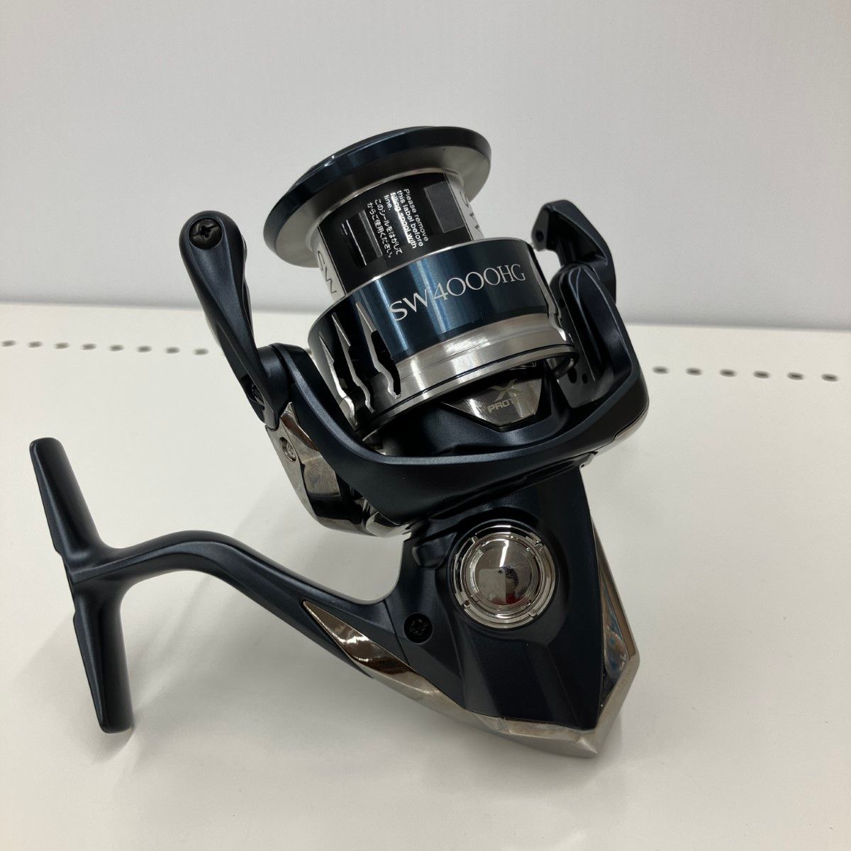 釣り用品 リール スピニングリール SHIMANO 箱付 20ストラ