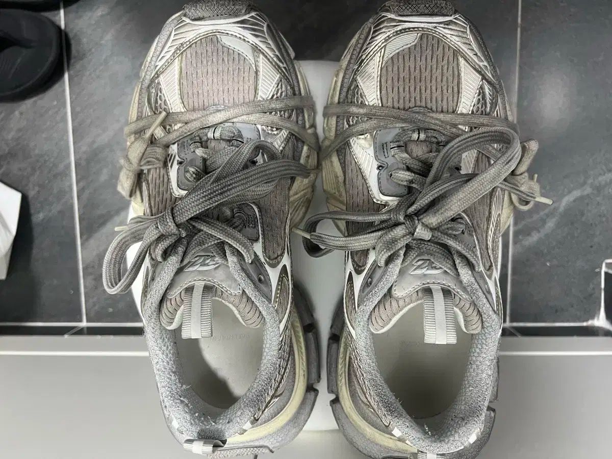 国内発送【BALENCIAGA】3XL スニーカー エッグシェル ホワイト の ウィメンズ 3XL Spikes スニーカー スニーカー