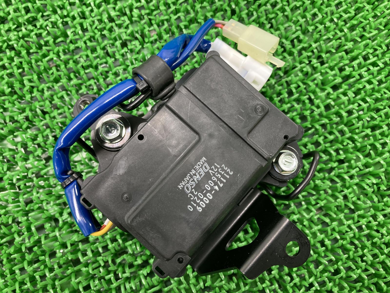 カワサキ ZX-10R サーボモーター 21174-0009 カワサキ 純正  バイク 部品 ZXT00S H2 排気デバイス 割れ欠け無し 修復素材に 車検 Genuine