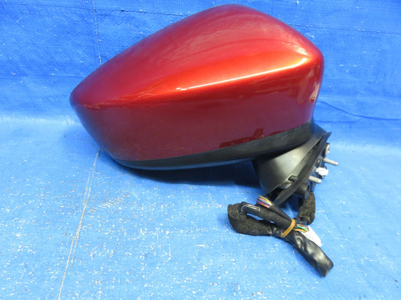 LA6805 マツダ BM5FS アクセラ 右 ドアミラー 運転席 サイドミラー 純正 41V ソウルレッド 小傷