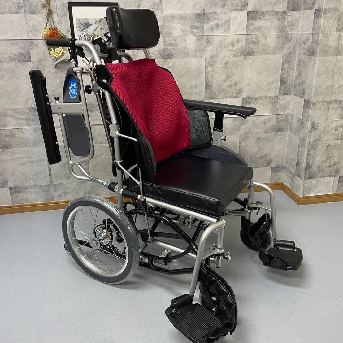 座王 NAH-F5 ティルト式 車いす 車椅子 介助式 介助型 日進医療