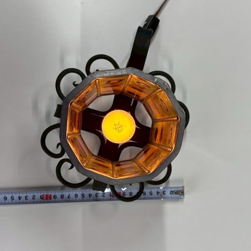 レトロ アンバーガラス テーブルランプ 高さ25cm ステンドグラス 水玉 ドット 黄色 イエロー 琥珀色 ガラスシェード 筒型照明 アイアン 脚付き スタンドライト CA0419-2 NEXPOTALLINN_EU